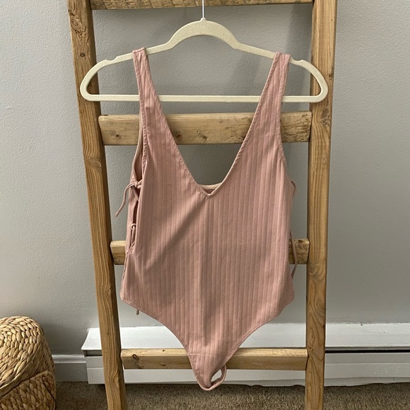 Mauve colored side tie body suit - Picture 1 of 5